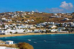 La spiaggia di Agios Ioannis a Mykonos in Grecia - © Korpithas / Shutterstock.com