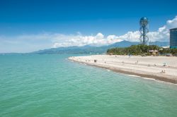 La spiaggia di Batumi, località sul Mar Nero della Georgia