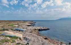 La spiaggia di Cala del Pozzo a Favignana in Sicilia