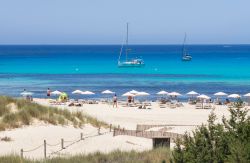 La spiaggia di Cala Saona a Formentera, Isole Baleari in Spagna.