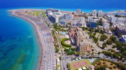 La spiaggia di Elli a nord dell'isola di Rodi, arcipelago del Dedocaneso in Grecia