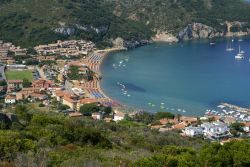 La spiaggia di Giglio Campese, siamo in Toscana sull'Isola del Giglio