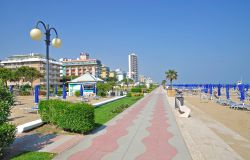 La spiaggia di Jesolo è uno degli arenili più lunghi di tutto il Veneto oltre che una delle spiagge più rinomate del nord Italia.
