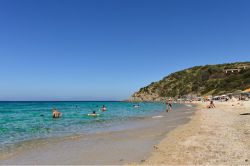 La spiaggia di Kal'e Moru a Geremeas in Sardegna - © Davide Cadeddu / Shutterstock.com