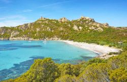 La spiaggia di Roccapina si trova a sud di Sartene ...