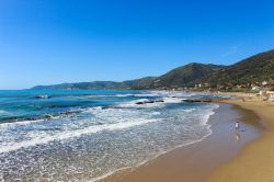 La spiaggia grande di Pollica ad Acciaroli in Campania