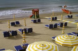 La spiaggia sabbiosa di Andora, provincia di Savona, Liguria