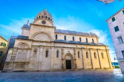 La splendida Cattedrale di San Giacomo a Sibenik (Croazia) è la più grande al mondo tra quelle costruite interamente in pietra.