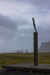 La statua del viaggiatore nei pressi di Vik i Myrdal, Islanda. Questa località islandese si trova lungo la Strada 1, la Hringvegur, nella regione di Suourland - © Pavel Chaplin / ...