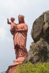 La statua della Vergine Maria con il Bambino a Le Puy-en-Velay, Francia.
