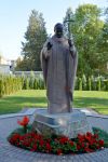 La statua di Giovanni Paolo II° nella chiesa di Sant'Ignazio di Loyola a Siauliai, Lituania. Venne realizzata per ricordare la visita del santo pontefice nella cittadina lituana - © ...