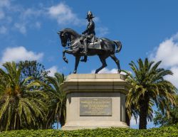 La statua equestre in memoria del marchese di Linlithgow (John Adrian Lewis Hope) a Melbourne, Australia  - © Uwe Aranas / Shutterstock.com