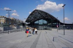 La stazione ferroviaria "Lodz fabryczna" a Lodz, Polonia - © Mariola Anna S / Shutterstock.co