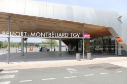 La stazione ferroviaria TGV di Montbeliard, Francia. Attivata nel 2011, dispone di 4 binari - © BOULENGER Xavier / Shutterstock.com