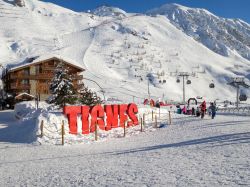 La stazione sciistica di Tignes, Savoia, in inverno con la neve (Francia).

