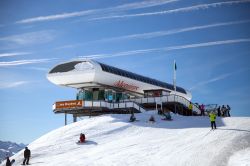 La stazione superiore della cabinovia di Bruyeres a Les Menuires, Francia - © Julia Kuznetsova / Shutterstock.com