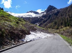 La strada che da Morbegno sale al Passo San Marco - © Mor65_Mauro Piccardi / Shutterstock.com