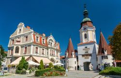 La suggestiva Steiner Tor, porta d'accesso alla città di Krems an der Donau (Austria).

