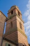 La torre campanaria di Santa Maria dei Servi a Città della Pieve, Umbria. Situata subito fuori la cinta medievale della città, vicino a Porta Romana, questa chiesa gotica ha un'unica ...