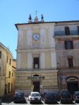 La Torre dell'Orologio nel centro storico di Monterotondo: siamo a nord di Roma, nel Lazio - © LPLT, CC BY-SA 3.0, Wikipedia