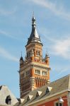 La torre medievale del Municipio di Dunkerque, città portuale del nord della Francia.