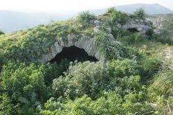 La Torre sud del sito archeologico di Entella vicino a Contessa Entellina in Sicilia - © Davide Mauro , CC BY-SA 4.0, Wikipedia