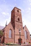 La vecchia chiesa di Naaldwijk, Olanda. Costruito in mattoni, questo bell'edificio religioso si presenta con una linea architettonica molto semplice caratterizzata da una torre campanaria ...