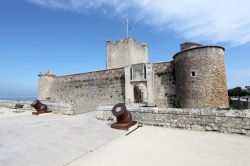 La vecchia fortezza Vauban a Fouras, Francia. Uno scorcio di questa località turistica e balneare situata nel dipartimento della Charente-Maritime.



