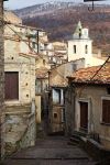 La visita al dedalo di strade del borgo di San Donato di Ninea in Calabria