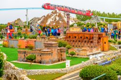 La visita al parco di Italia in Miniatura sulla riviera romagnola a Viserbella di Rimini - © Anton_Ivanov / Shutterstock.com