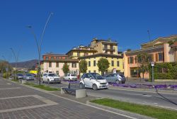 La visita del centro di Sarnico in Lombardia  - © Walencienne / Shutterstock.com 