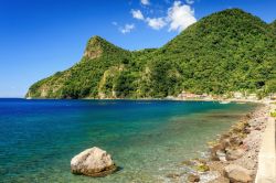 Le acque cristalline di Soufriere Bay, in Dominica