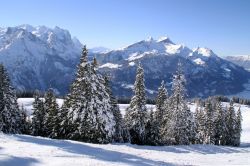 Le Alpi svizzere di Hasliberg dopo una bella nevicata. Questa località si trova a 1082 metri di altezza sul livello del mare.
