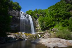 Le cascate Suuctu nei pressi di Bursa fotografate in autunno, Turchia. Sono una delle principali attrazioni naturali di questa cittadina vicina a Istanbul.



