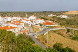 Le case di Carrapateira, villaggio in Algarve, sud del Portogallo.