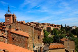 Le case in pietra del borgo di Monteleone d' Orvieto in provincia di Terni, in Umbria © Paolo Trovo / Shutterstock.com