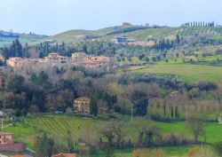 Le colline delle Crete Senesi a San GIovanni d'Asso, piccolo borgo della Toscana