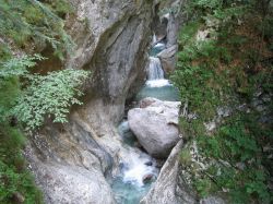 Le gole Garnitzenklamm si trovano vicino al borgo di Hermagor in Carinzia, Austria. Lunga circa 6 km, questa gola della Carinzia è ritenuta fra le più belle della regione. A farle ...