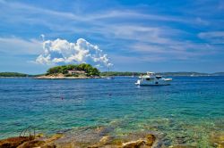 Le isole Pakleni una classica meta di escursione da Lesina (Hvar) in Croazia