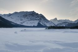 Le montagne della Kananaskis Country, a sud di Banff sono celebri per i loro paesaggi selvaggi: La contea è stata usata per alcune scene del film Revenant, diretto dal regista González ...