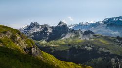 Le montagne di Hasliberg, Svizzera. Questa meta turistica è fra le più rinomate della Svizzera ed è frequentata da numerosi visitatori soprattutto nei mesi invernali.




 ...