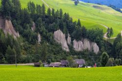 Le piramifi di Terra vicino a Terento in Alto Adige