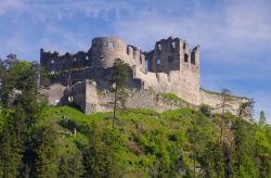 Le rovine del Castello Ehrenberg a Reutte in Tirolo, Austria.