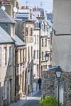 Le tipiche case del centro di Granville, nel dipartimento francese della Manica. La città conta circa tredicimila abitanti - foto © Wolfgang Zwanzger / Shutterstock.com ...