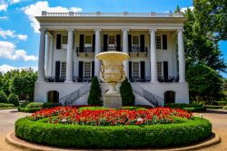 L'edificio che ospita la President's House all'Università dell'Alabama, Tuscaloosa, USA  - © clayton harrison / Shutterstock.com