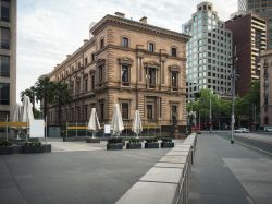 L'edificio del Vecchio Tesoro nel centro di Melbourne, Australia. Un tempo sede del Diaprtimento del Tesoro Vittoriano, oggi ospita un interessnate museo di storia cittadina. 

