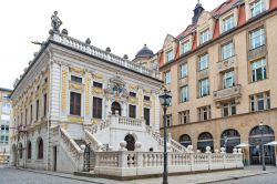 L'edificio storico in stile barocco dell'Old Stock Exchange in Naschmarkt Plaza a Lipsia, Germania - © Gaid Kornsilapa / Shutterstock.com