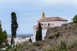 L'eremo del Calvario a Sagunto, Spagna: situato alle pendici del monte del castello, venne costruito a metà del XIX° secolo.



