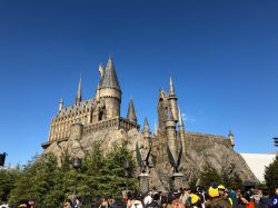 L'Hogwarts Castle nell'area di Harry Potter agli Universal Studio di Osaka, Giappone - © WIPAWEE SARATA / Shutterstock.com