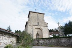 Limoges, Francia: una vecchia chiesa cattolica che nel periodo delle vacanze diventa un museo.

